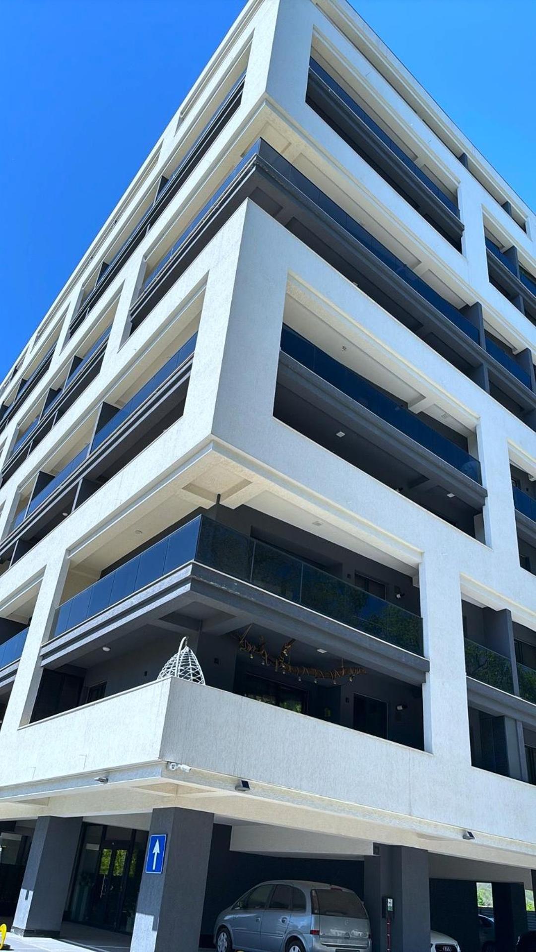 Sky View - Free Parking Apartman Jászvásár Kültér fotó
