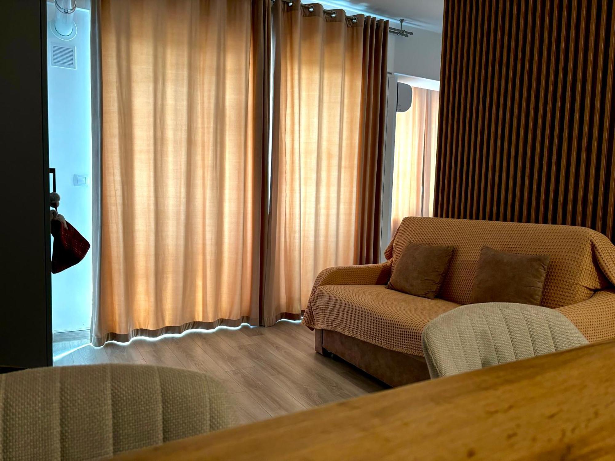 Sky View - Free Parking Apartman Jászvásár Kültér fotó