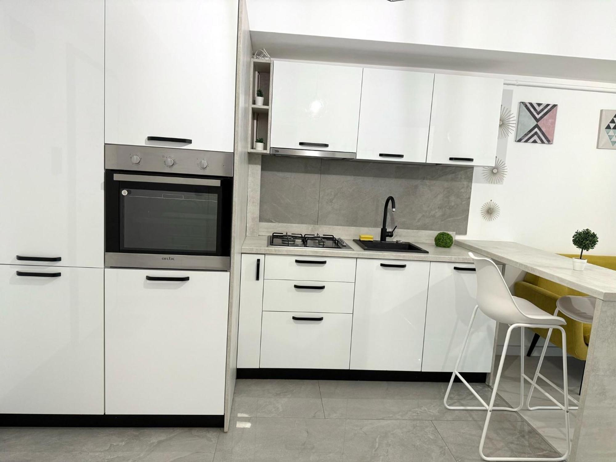 Sky View - Free Parking Apartman Jászvásár Kültér fotó