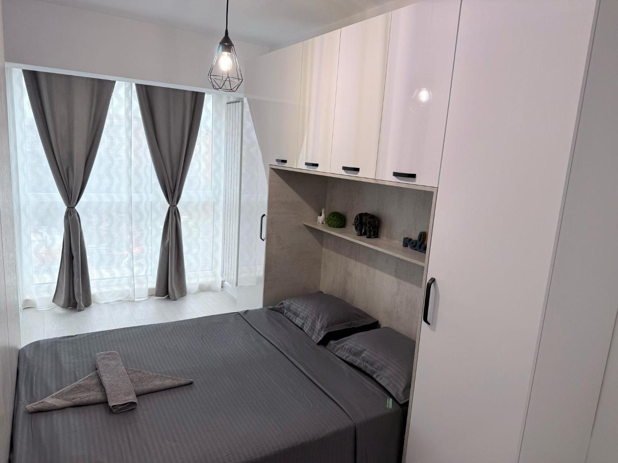 Sky View - Free Parking Apartman Jászvásár Kültér fotó